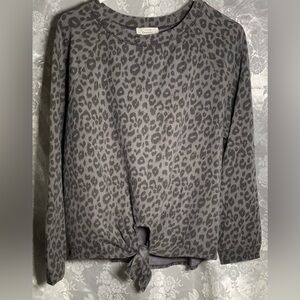 Urban Romantics Gray Leopard Print
 Tie-Front Long-Sleeve Top   Sz.Large